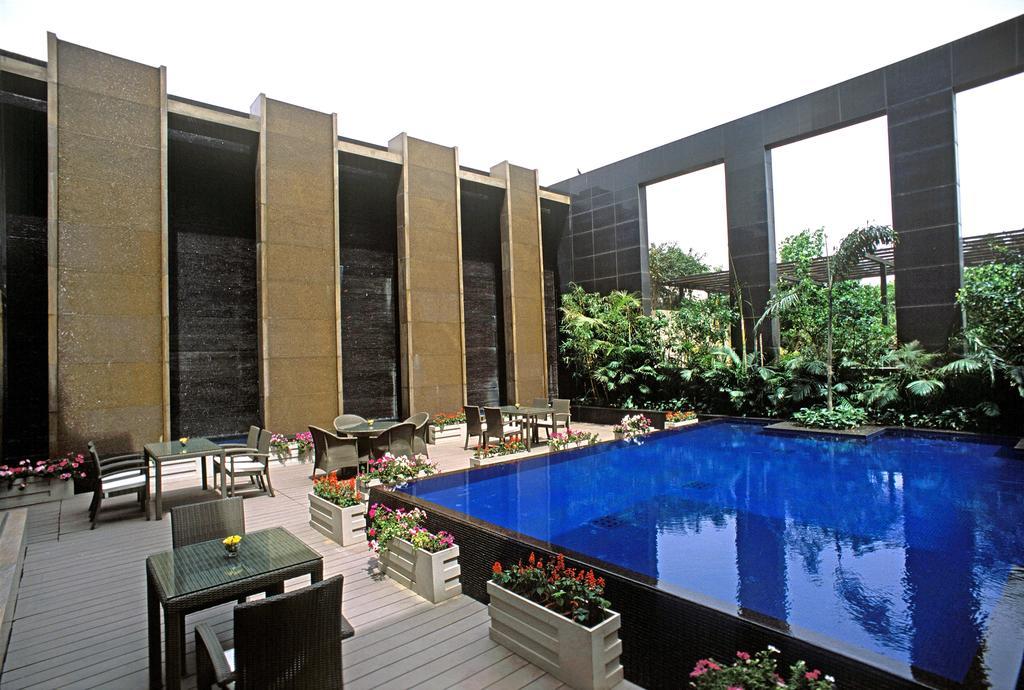 Hotel Radisson Noida Exteriér fotografie