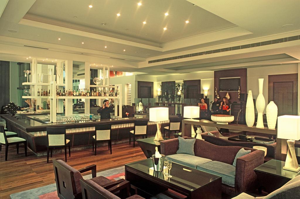Hotel Radisson Noida Exteriér fotografie