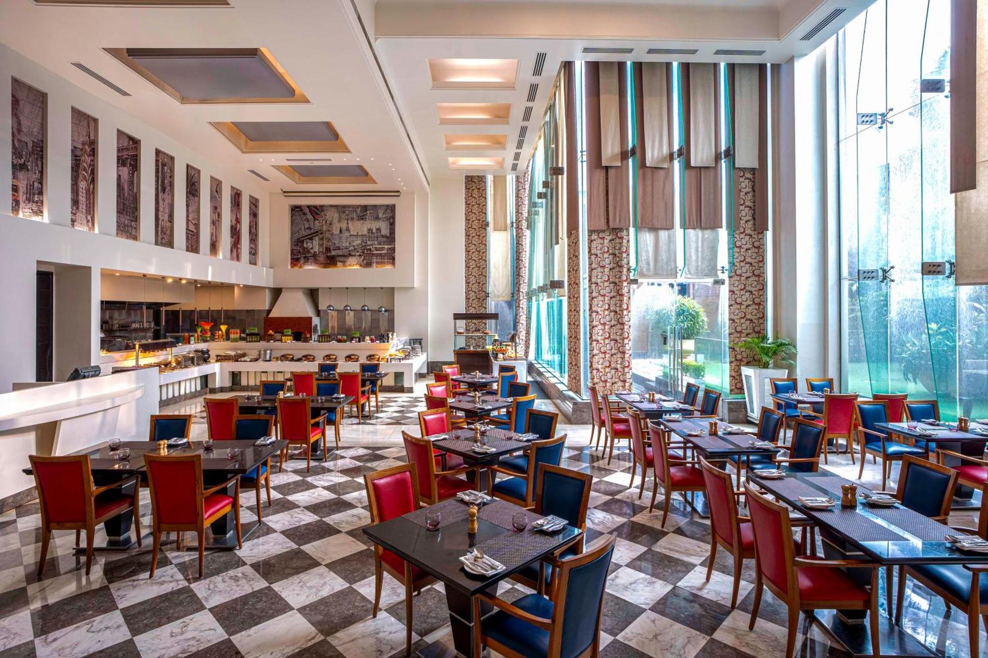 Hotel Radisson Noida Exteriér fotografie