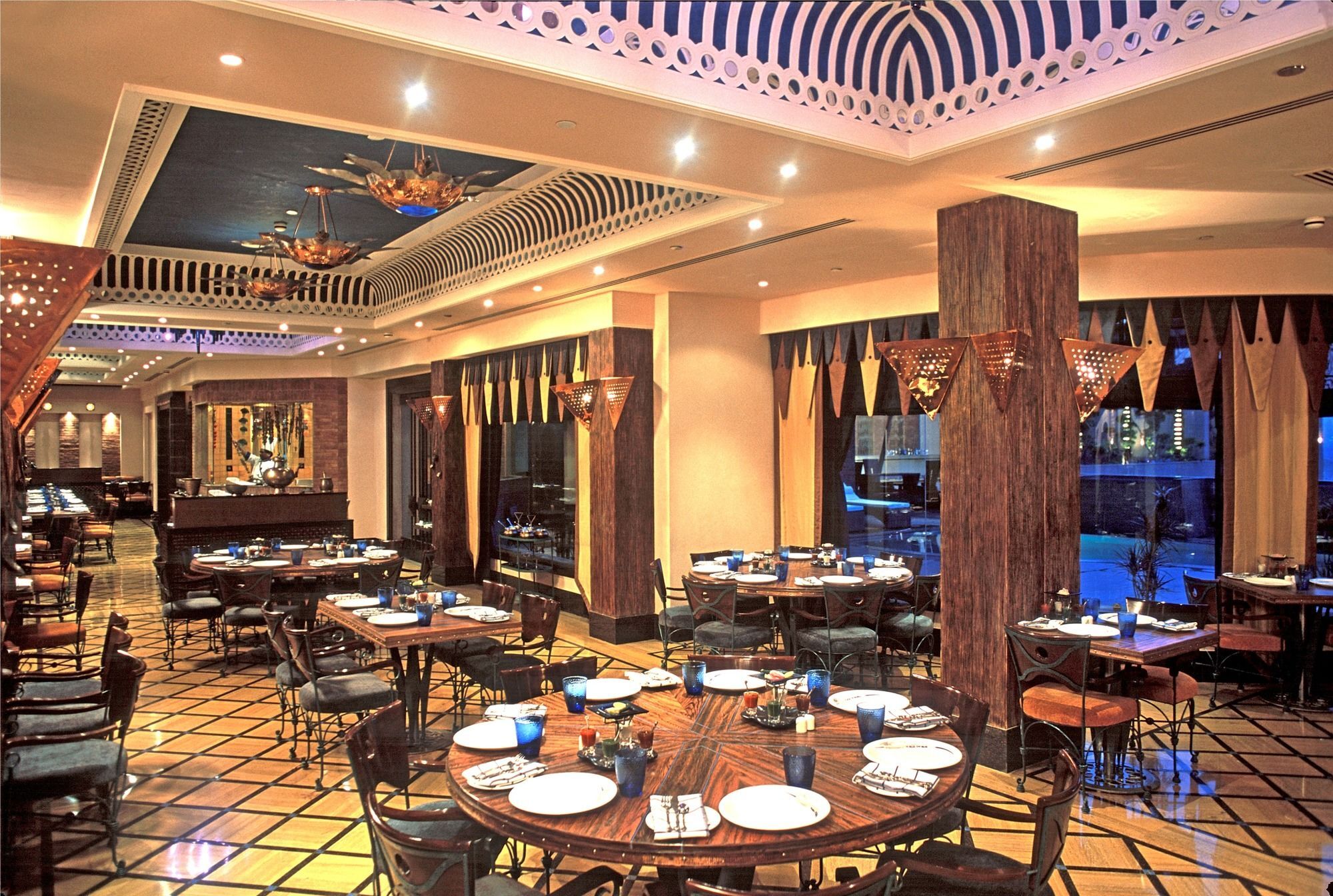 Hotel Radisson Noida Exteriér fotografie