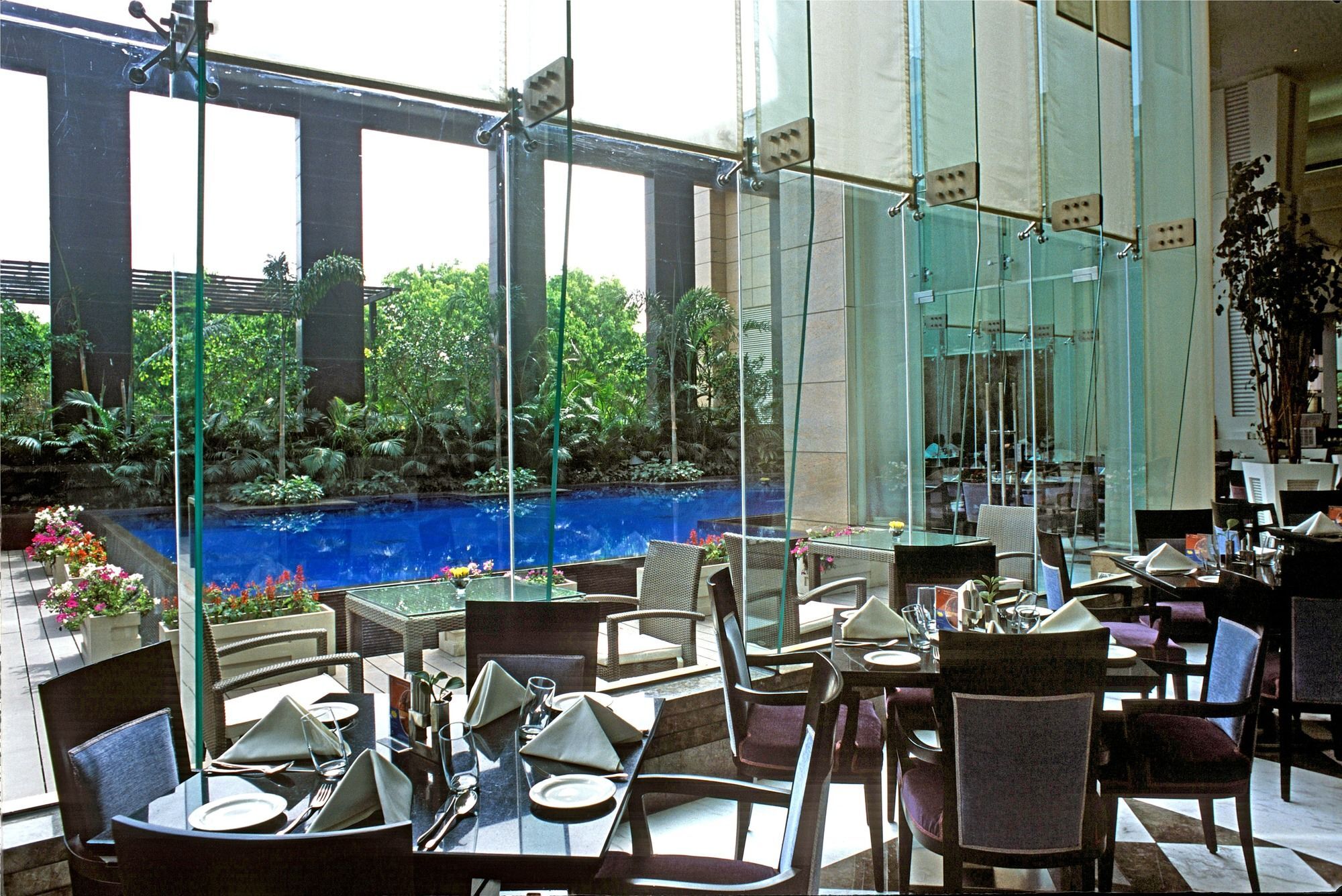 Hotel Radisson Noida Exteriér fotografie